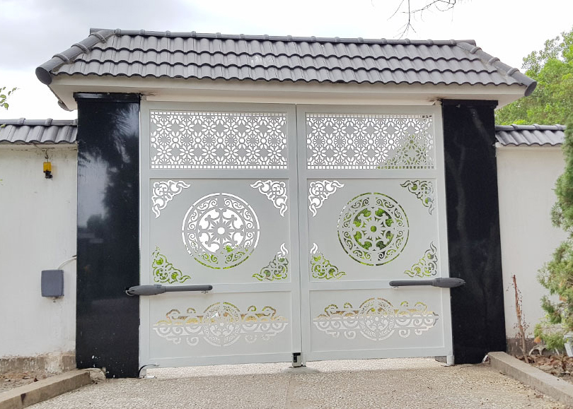 Đơn vị thi công cửa cổng sắt CNC tại Phú Tân