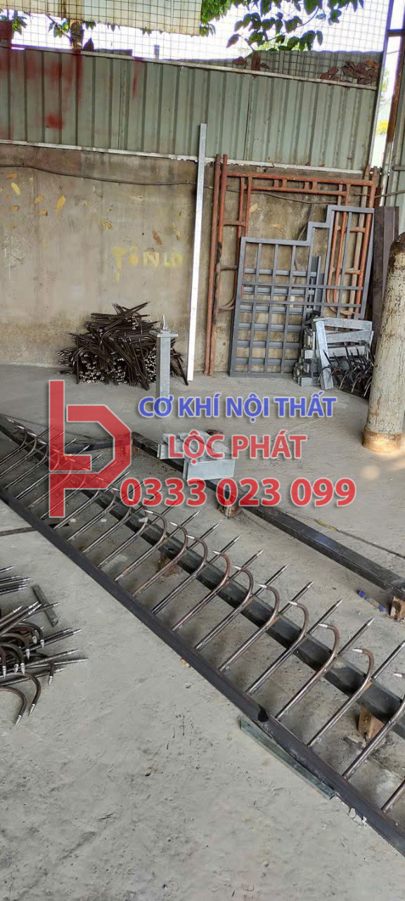 Thi công hàng rào chông sắt tại Bình Chánh  - TP HCM