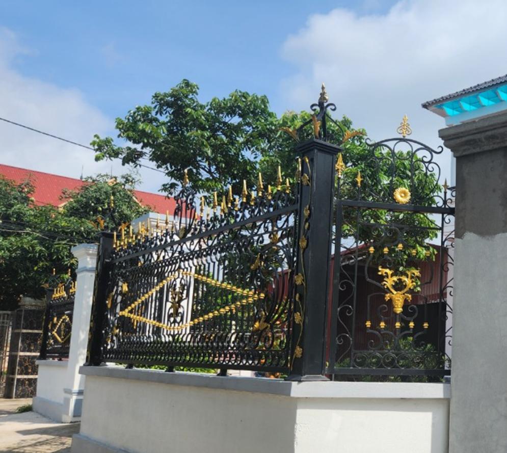 Làm hàng rào sắt tại Dầu Tiếng