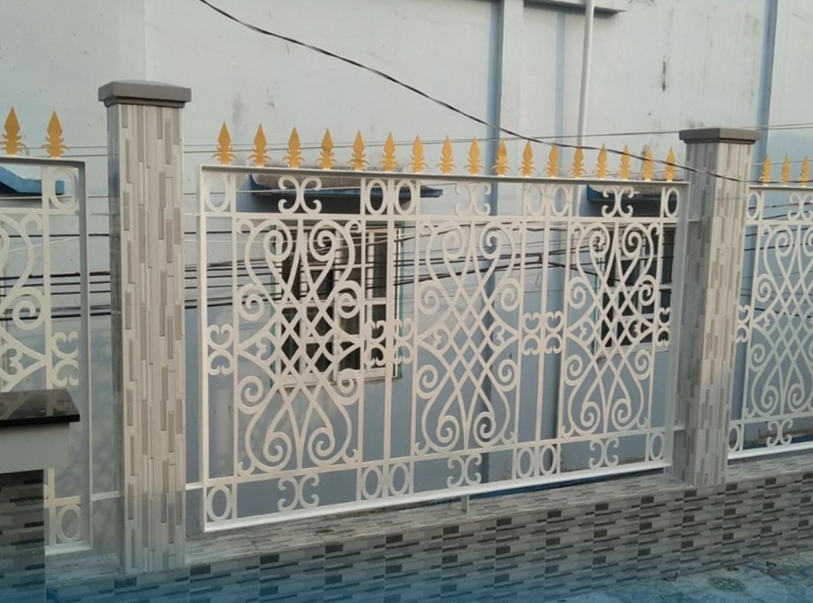 Thợ làm hàng rào sắt tại Củ Chi