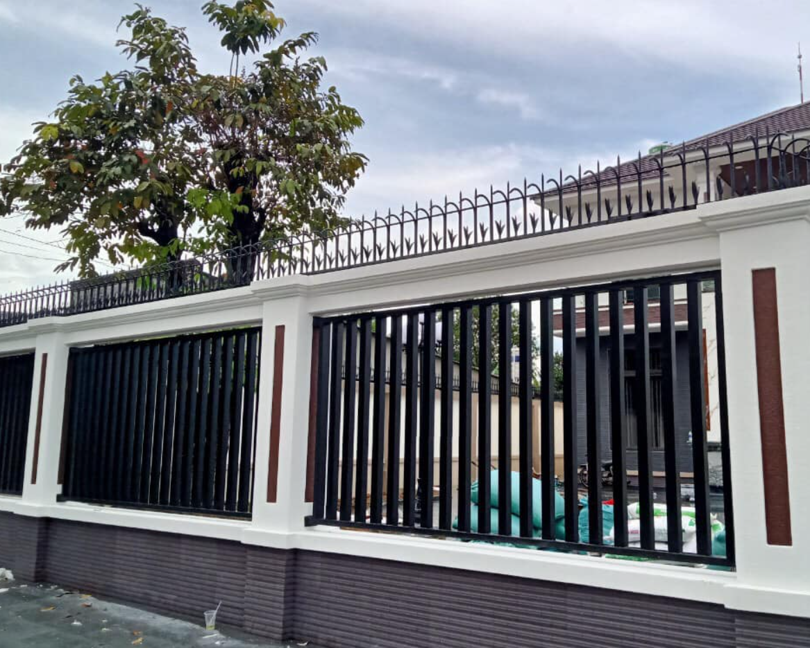 Thợ làm hàng rào sắt tại Thủ Đức