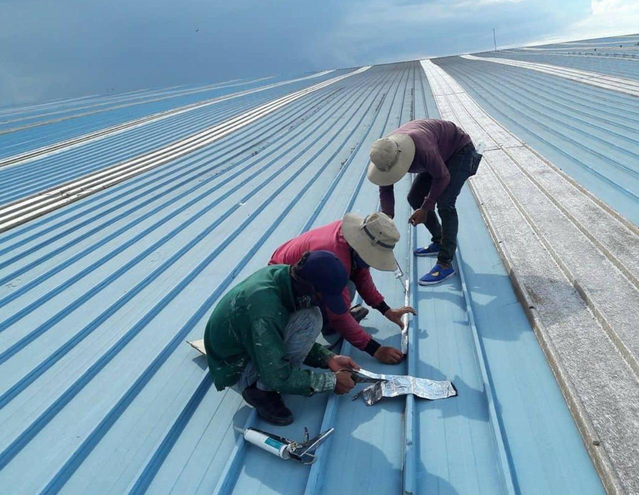 Thi công mái tôn chống nóng tại Biên Hòa