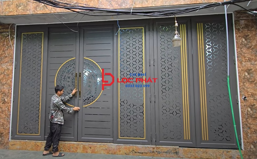 Địa chỉ lắp đặt cửa sắt trượt quay tại Hố Nai