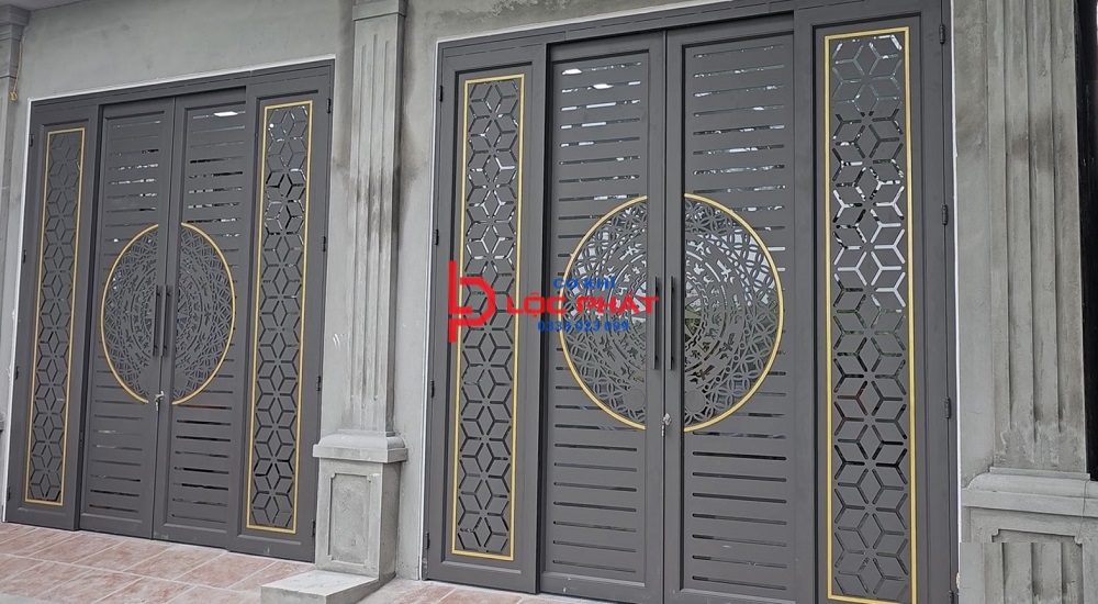 Làm cửa sắt trượt quay tại Bình Dương