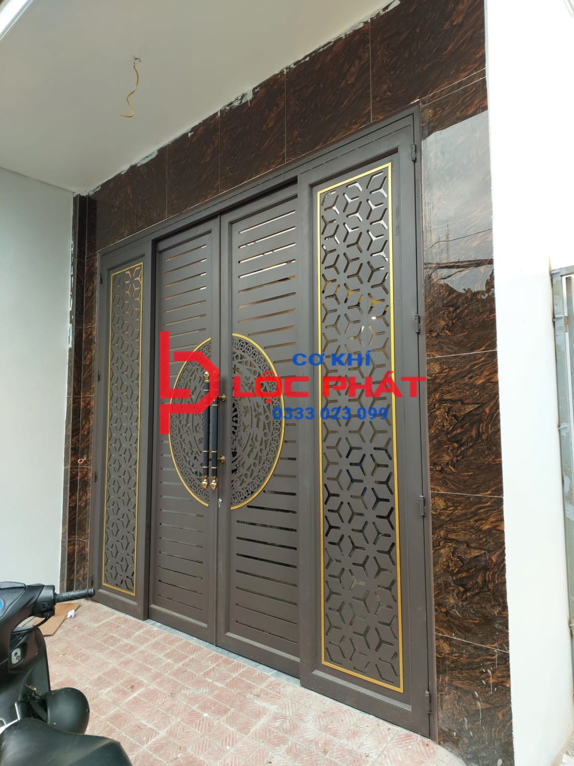 Cung cấp và thi công cửa sắt trượt quay tại Tân Bình