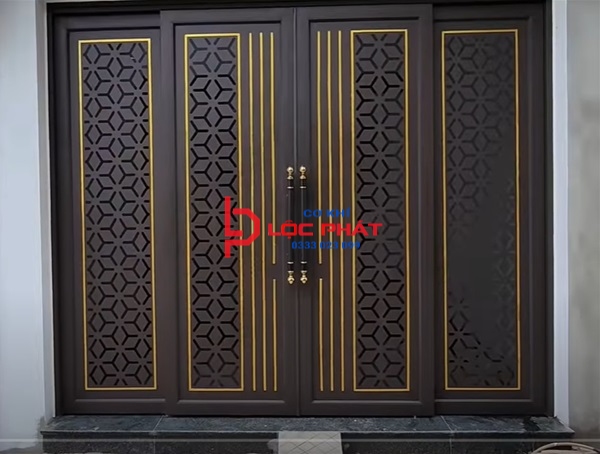 Thiết kế và lắp đặt cửa sắt trượt quay tại Quận 5