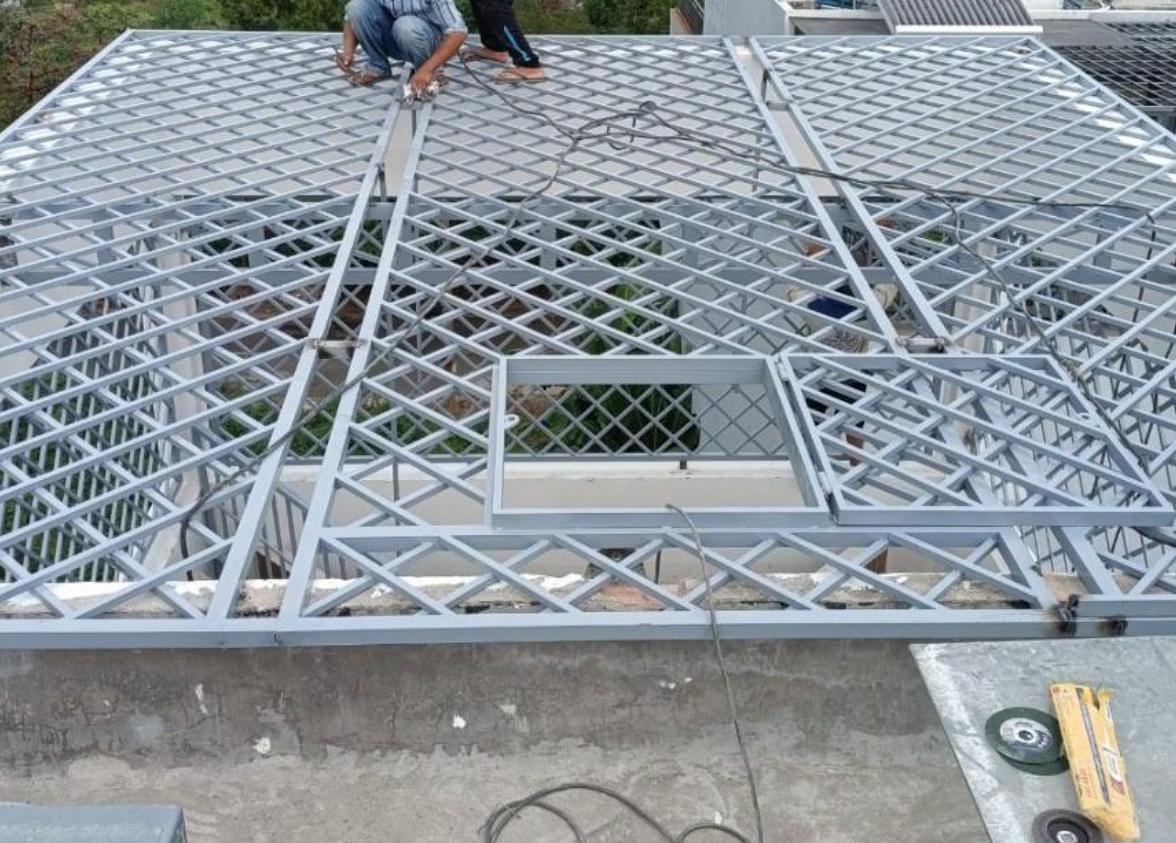 Đơn vị thi công khung bảo vệ sân thượng tại Quận Tân Bình