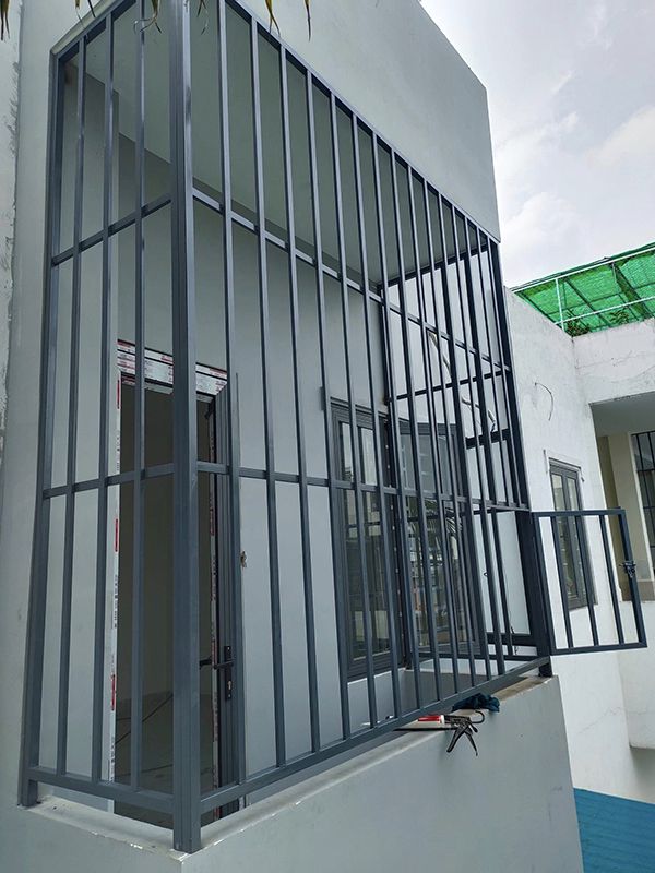 Báo giá thi công khung bảo vệ sân thượng tại Quận 9