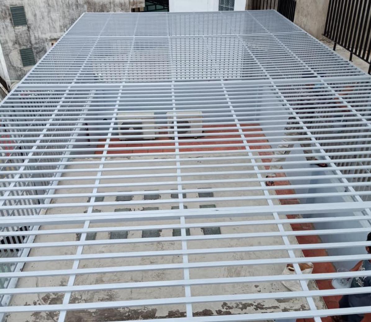 Báo giá thi công khung bảo vệ sân thượng tại Biên Hòa