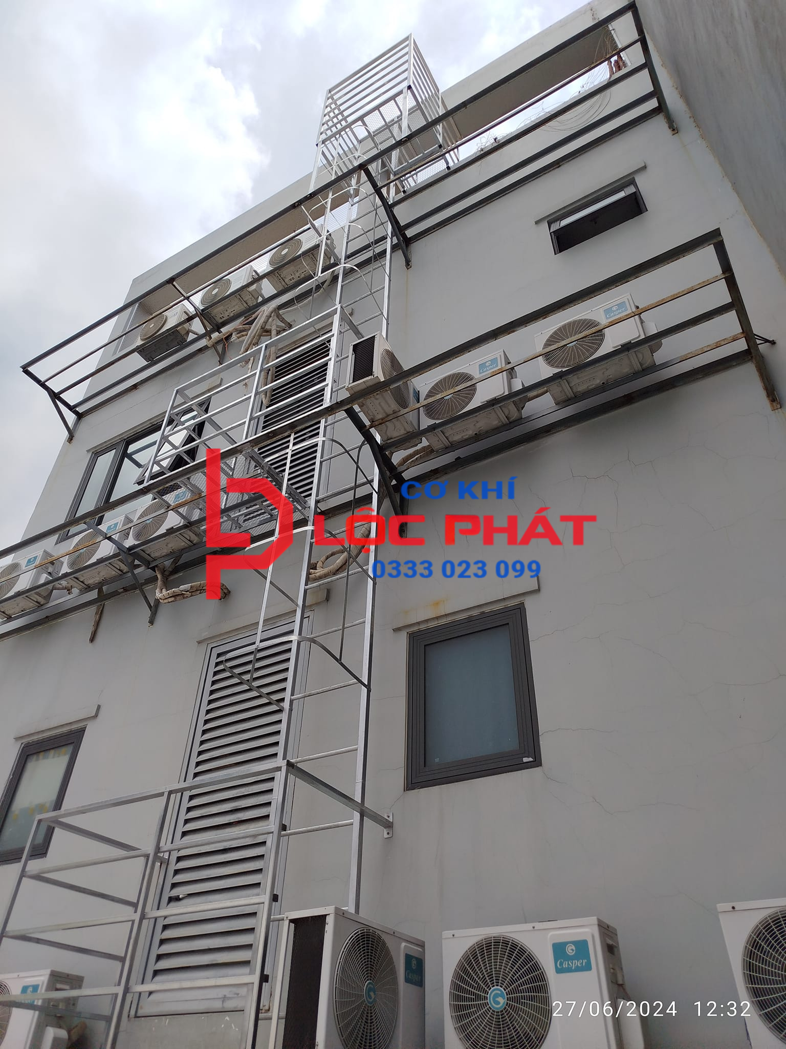 Làm cầu thang thoát hiểm tại Quận 12