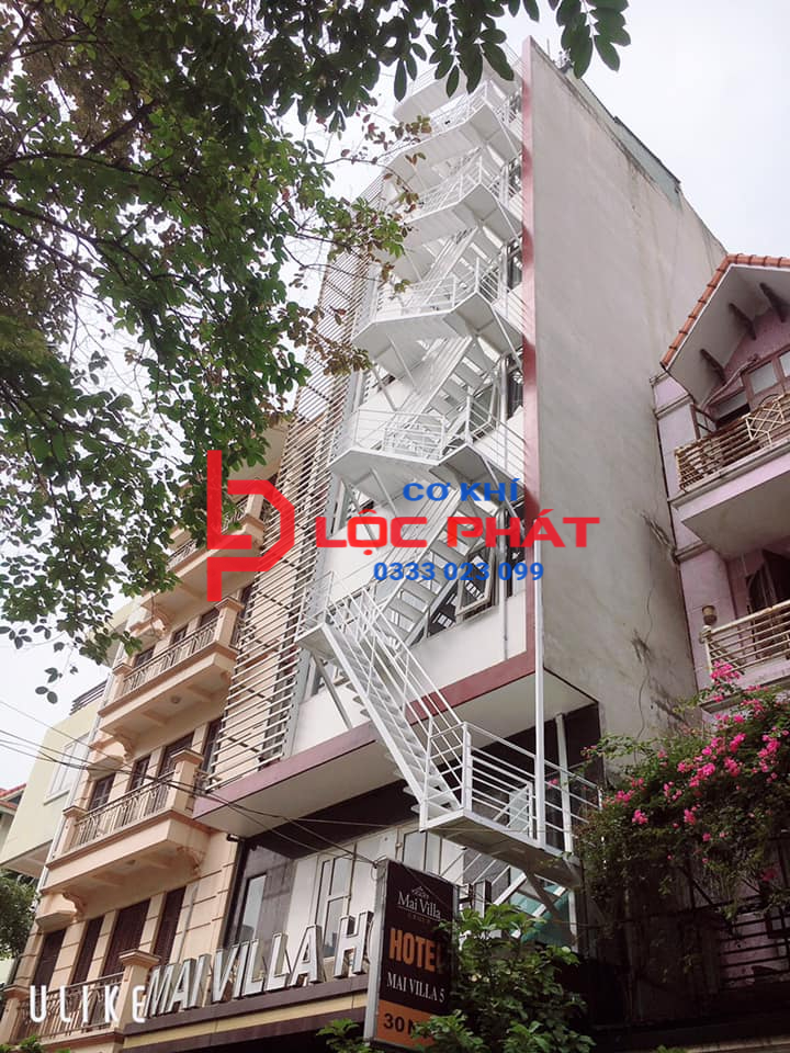 Thợ làm cầu thang thoát hiểm tại Thủ Đức 