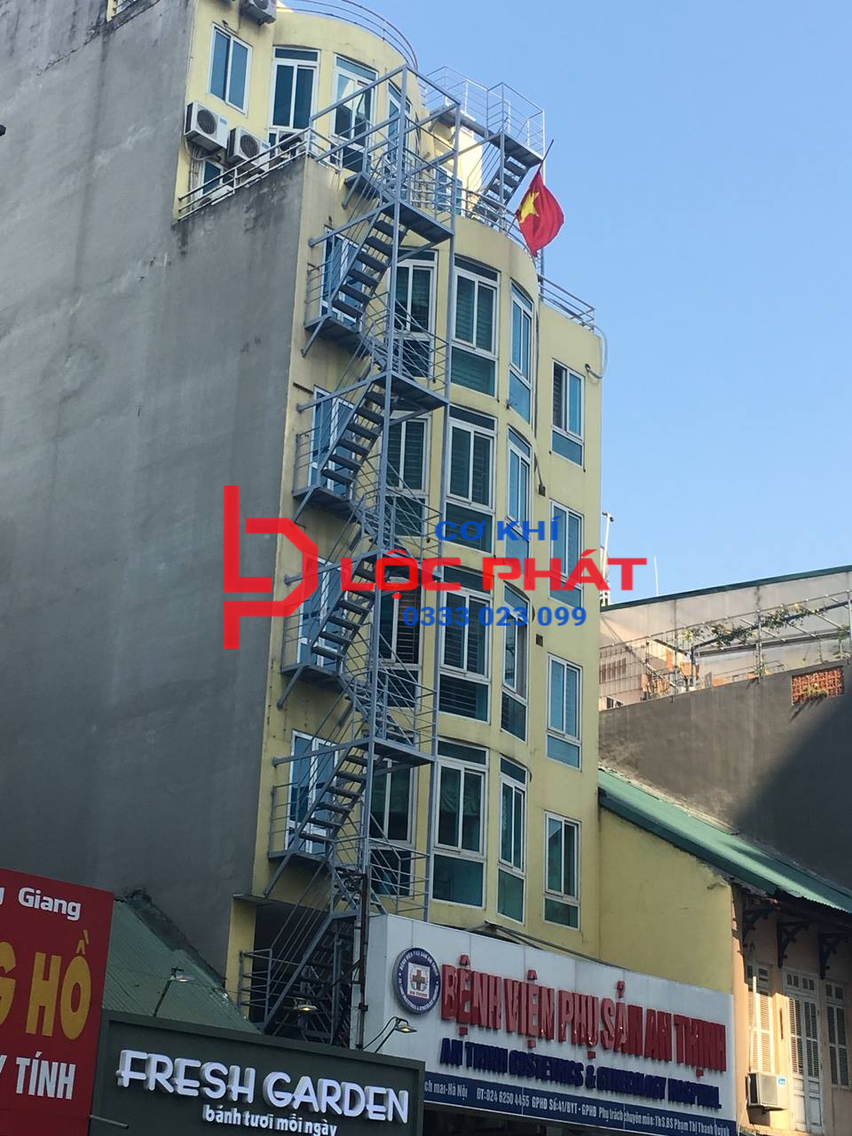 Thợ làm cầu thang thoát hiểm tại Thủ Đức 