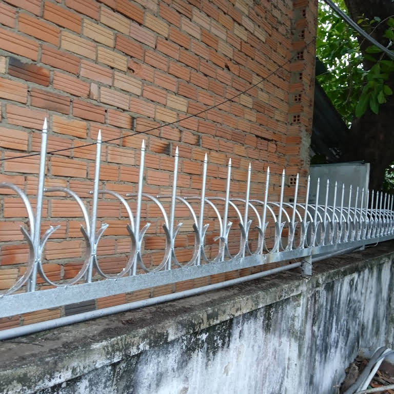 Làm hàng rào chông sắt giá rẻ tại Phường Chánh Phú Hào