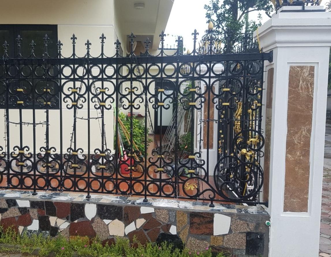 Làm hàng rào sắt giá rẻ tại Phường Hòa Lợi
