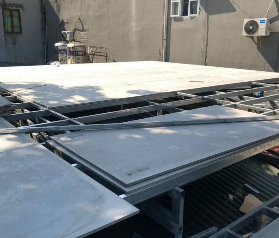 Thợ thi công sàn - gác lững tại Thủ Dầu Một
