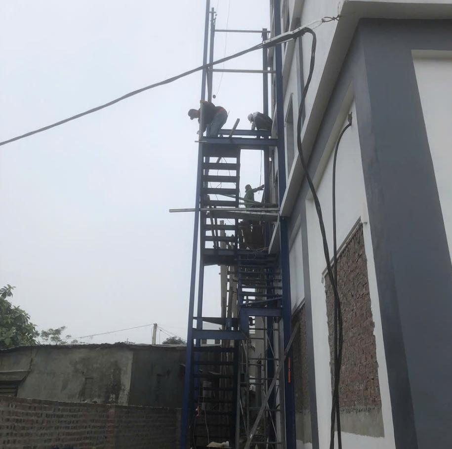 Thi công cầu thang thoát hiểm tại Phú Giáo