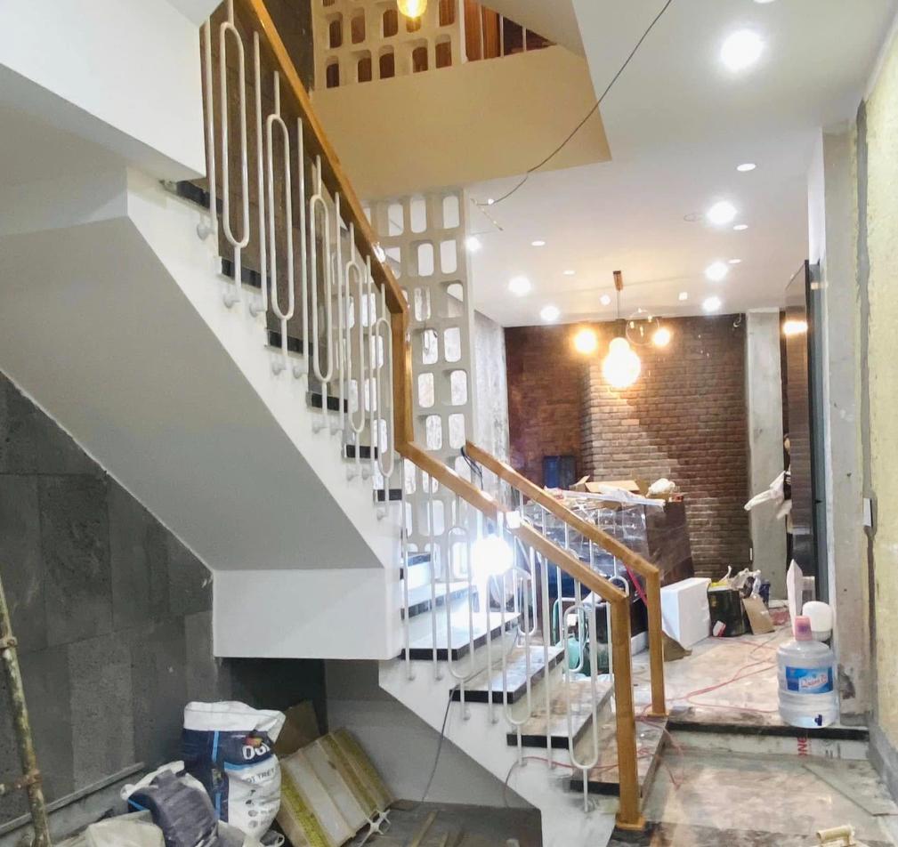 Đơn vị thi công lan can cầu thang tại Quận Phú Nhuận