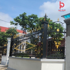 Làm hàng rào sắt tại Dầu Tiếng