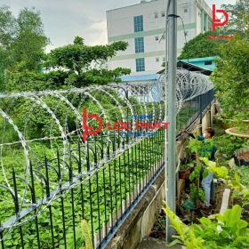 Lắp đặt hàng rào chông sắt tại Cần Giuộc