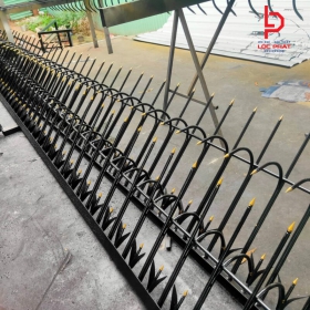 Thi công hàng rào chông sắt tại Phường Bình Lộc