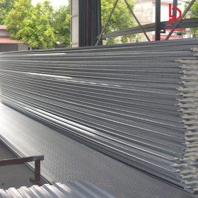 Thi công mái tôn chống nóng tại Thủ Đức