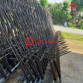 Thiết kế và lắp đặt hàng rào chông sắt tại Đồng Xoài