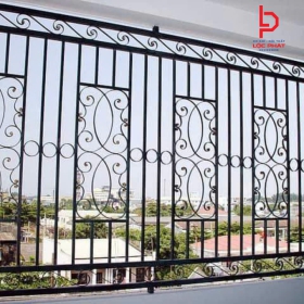 Làm khung sắt bảo vệ tại Quận Bình Tân
