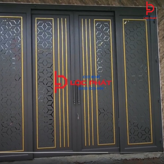 Địa chỉ lắp đặt cửa sắt trượt quay tại Hố Nai