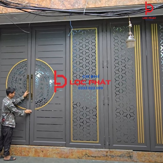 Địa chỉ lắp đặt cửa sắt trượt quay tại Hố Nai