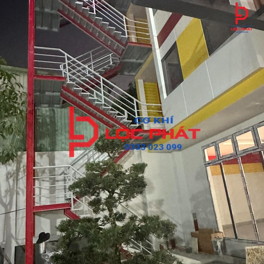Báo giá cầu thang thoát hiểm tại Củ Chi