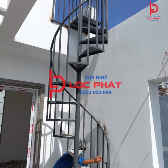 Cung cấp và thi công cầu thang xoắn ốc tại Thủ Đức