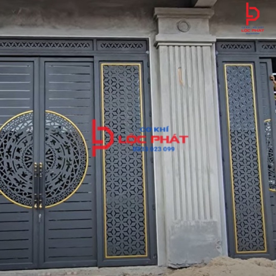 Thợ làm cửa sắt trượt quay tại Dĩ An