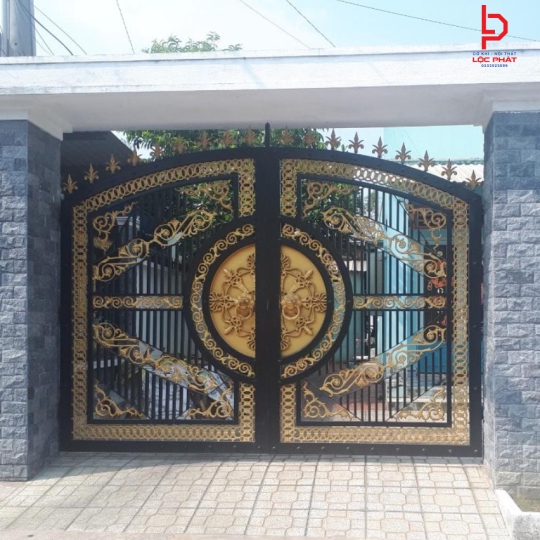 Làm của cổng sắt giá rẻ tại Phường Tân Phước