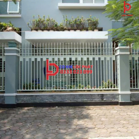 Làm hàng rào sắt tại Bình Dương