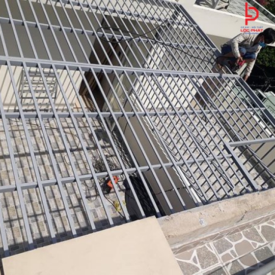 Làm khung bảo vệ sắt tại Phường Bình Xuân