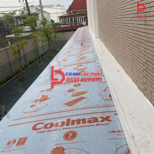 Làm mái poly tại Long Khánh