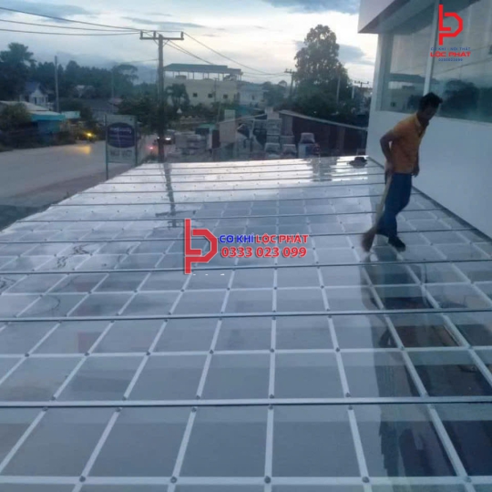Làm mái poly tại Trảng Bom