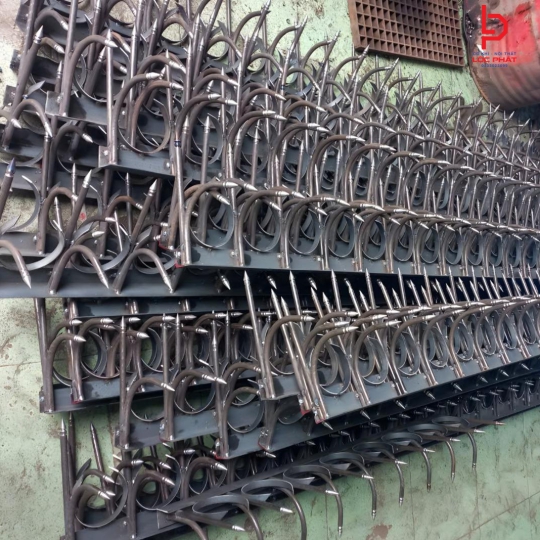 Đơn vị thi công hàng rào chông sắt tại Dầu Tiếng