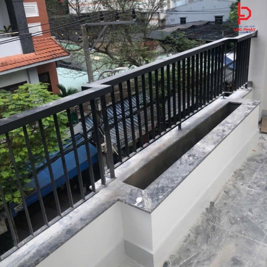 Đơn vị thi công lan can tại Hóc Môn