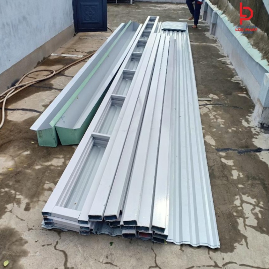 Đơn vị thi công mái tôn chống dột tại Thủ Dầu Một