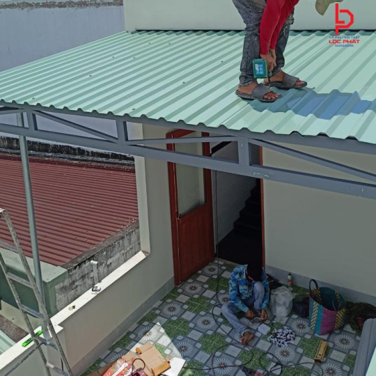 Đơn vị thi công mái tôn giá rẻ tại Vĩnh Cửu Đồng Nai