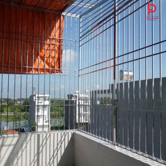 Thi công khung bảo vệ sân thượng tại Phường Tân Đông Hiệp TP HCM