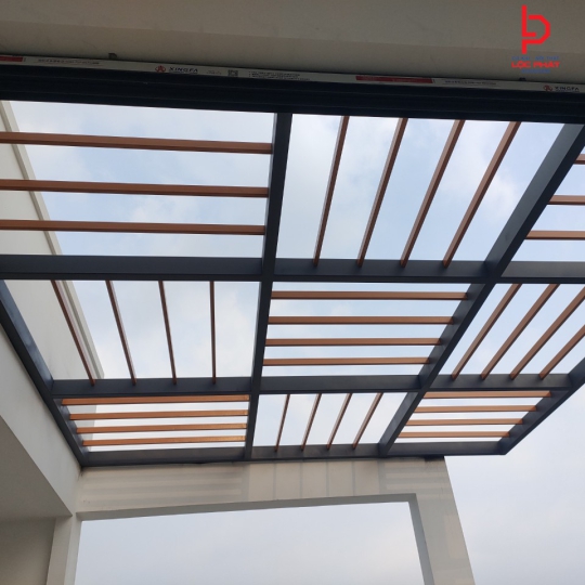 Thi công khung bảo vệ sân thượng tại Phường Tân Đông Hiệp TP HCM