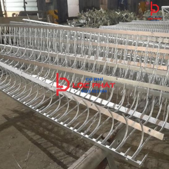 Thi công làm hàng rào chông sắt tại Thủ Đức