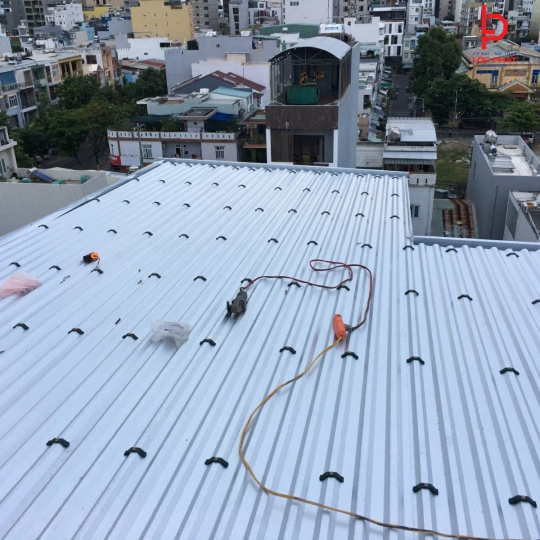 Thi công mái tôn chống nóng tại Quận Bình Thạnh