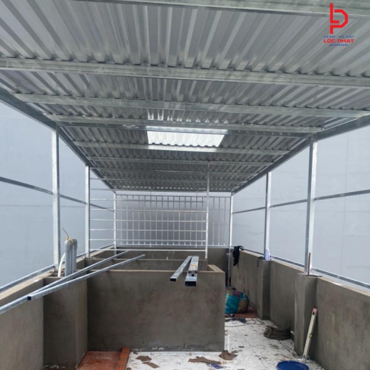 Thi công mái tôn đẹp tại phường An Phú