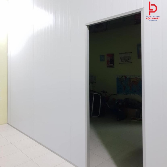 Thi công vách panel giá rẻ tại Hóc Môn