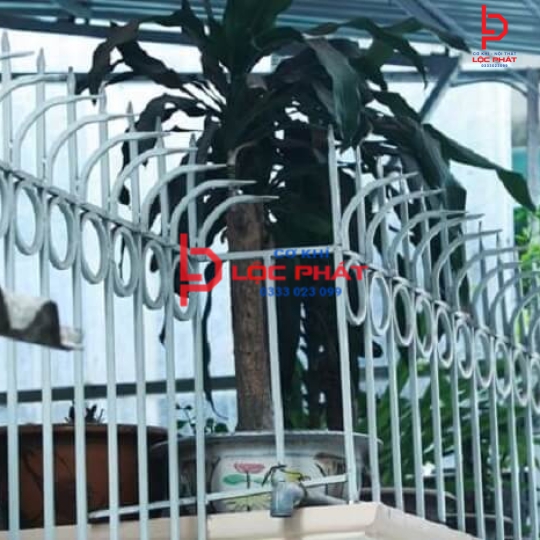 Thiết kế thi công hàng rào chông sắt tại Dĩ An