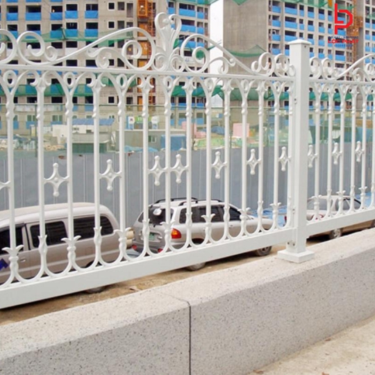 Thợ làm hàng rào sắt giá rẻ tại Xã Bình Mỹ