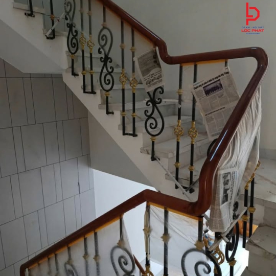 Thợ làm lan can cầu thang sắt lại Phường Tân Hưng Thuận